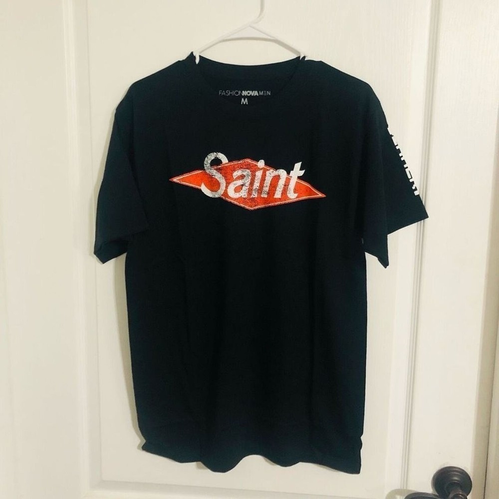 Fashion Nova Men Saint Graphic T-Shirt Black Distressed Logo Size M Short Sleeve